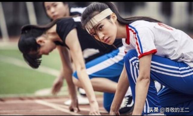 憨憨是什么意思:一个女生说“你是憨憨，而我是敢敢”是什么意思？