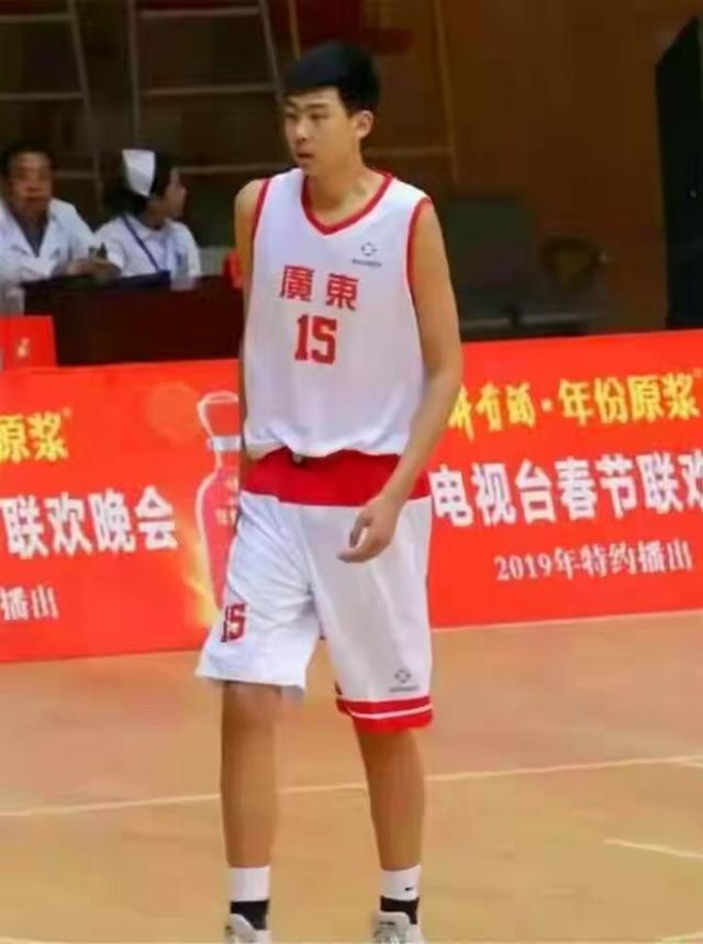 张鲁江:北京首钢球员段江鹏，为啥没选择回归山西队而去了天津队？