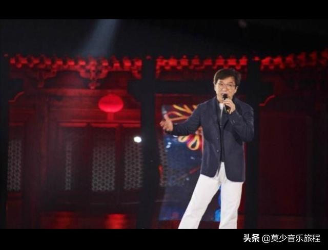 如果成龙唱歌像演电影那样执着,会取得怎样的成就？