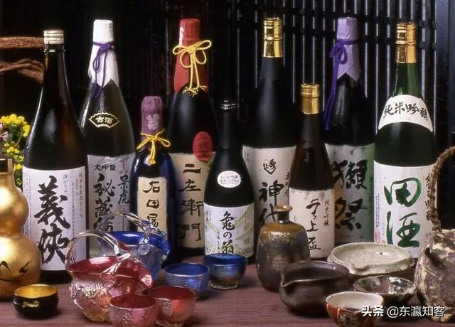 日本清酒跟中国白酒有何不同，日本清酒跟中国白酒有什么不同