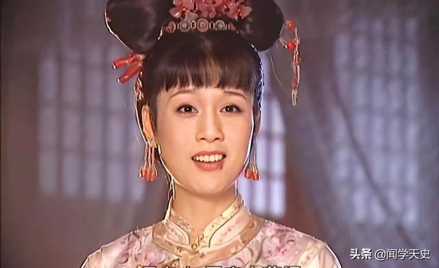 《康熙王朝》中容妃是康熙最喜欢的妃子，为什么会被康熙送入宗人府，后来又杀死所有看见她刷马桶的人？插图30