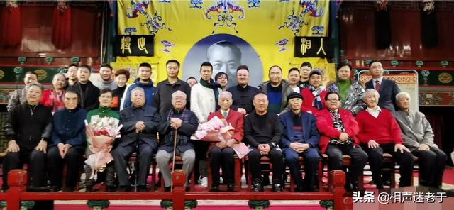 任良韵:郭德纲主持徒弟拜京剧名家吴吟秋的收徒仪式，他为何高度重视此事