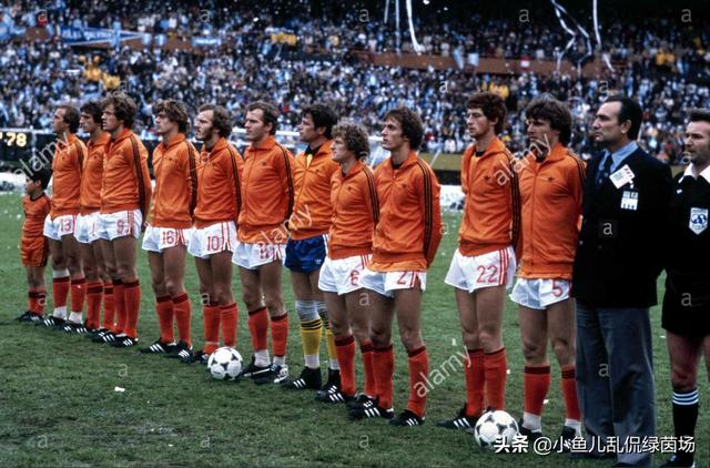 荷兰足球历史最佳11人，范戴克能否入选？德容和德里赫特在未来有没有机会？插图28