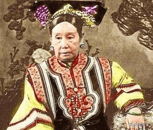 慈禧拿海军经费修园子了吗？