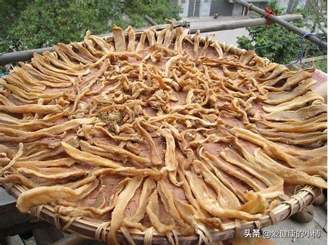 辣椒与泡菜大结局:请教一下大家，泡酸辣椒的时候要把辣椒尖剪掉吗？怎么做好吃？
