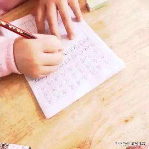 头条问答 4岁的小孩适合教她学写字吗 33个回答