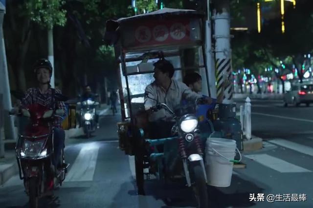 最近电视剧《三十而已》热播,为何路边小摊几乎每集出现？