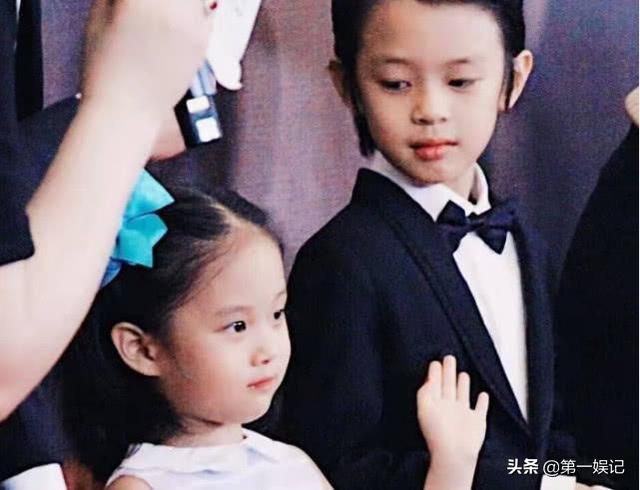 孙俪儿子近期照片:为了宣传自己和俞白眉的电影，邓超子女正面首曝光，可值得吗