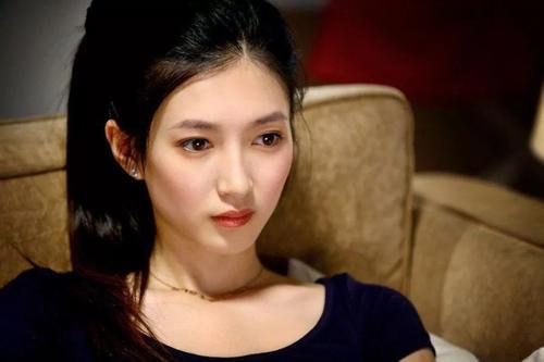 许放炮:江疏影在戏里当众做出此举动，30岁后为了出名都这么拼了？