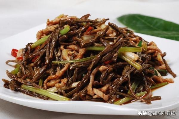 豆角干可以烹饪成什么美食，农村干豆角的制作方法有哪些效益如何