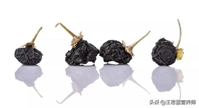 黑枸杞有哪些功效？直接吃和泡茶哪种效果好些？