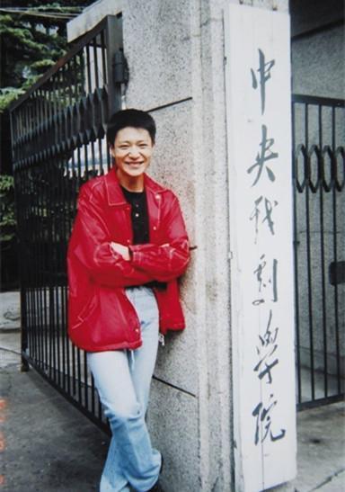 明星陶红老公是谁:母亲是徐帆老师，陶虹是指路明星，国民小生怎么成了渣男专业户？