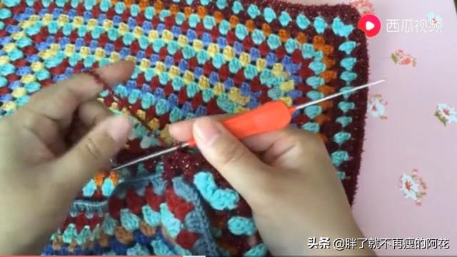 织女鞋底凤尾花的钩法:钩针做的简单实用的东西，介绍一下怎么样？