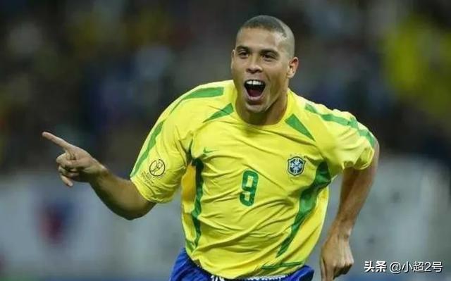 迄今为止，足球史上最难超越的十大巨星球员都有谁？插图35