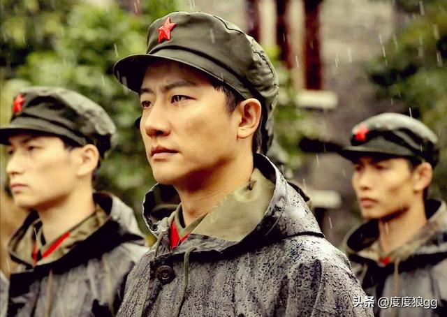 解放军高级将领:为什么军人见到比自己军衔高的都要称为首长？