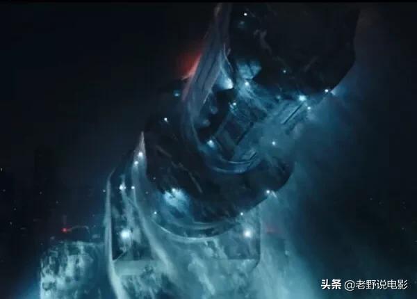 中国有个人被外星人带到上海，电影《上海堡垒》有哪些细思极恐的细节