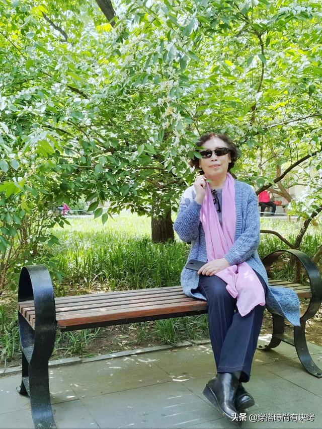 70老太40容貌(70多岁的女人是如何打扮的？