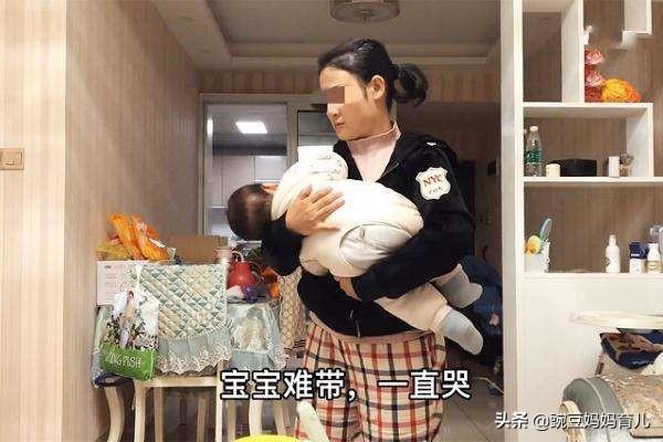婴儿睡前大喊大叫:宝宝晚上睡觉时突然大哭是怎么回事？