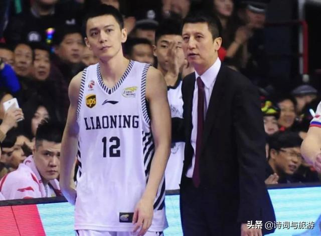 杨鸣女友:杨鸣辞退帅位被拒绝，辽宁为什么不迎回郭士强指导