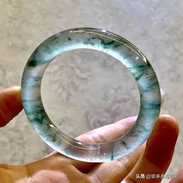 32种翡翠颜色等级排名,翡翠分几个级别，你买的翡翠级别高吗？