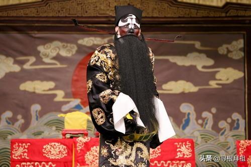 包拯一生娶了两妻一妾,为何年近六十才知道自己还有个儿子？