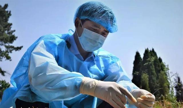 巨人观恐怖大全:法医对高度腐败的尸体（巨人观）是如何处理的，需要剖开尸体吗？