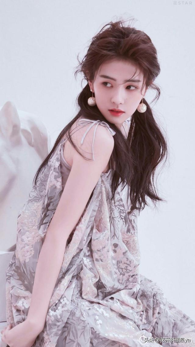 有没有喜欢白鹿这位演员的？最近看了《烈火军校》《招摇》《世界欠我一个初恋》三部电视剧,特别喜欢她,你感觉如何？
