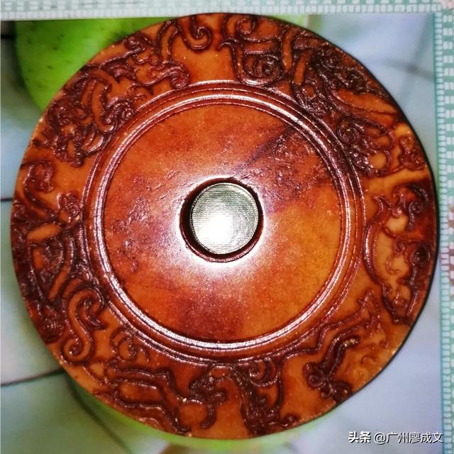 如何看一块玉值不值钱,买了一块玉，大家看看是什么料值多少钱？