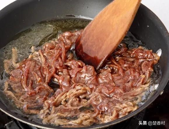 在家里做饭滑油很费油,也不太健康,请问怎么样才能做出比较嫩比较好吃的肉丝肉片之类？
