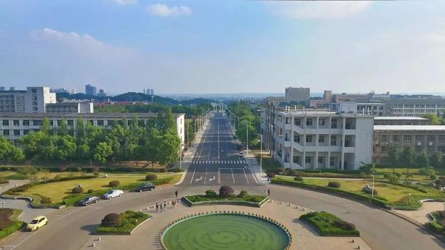 长沙理工大学和湘潭大学哪个好