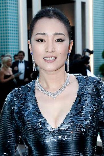 张艺谋带红了哪些演员？