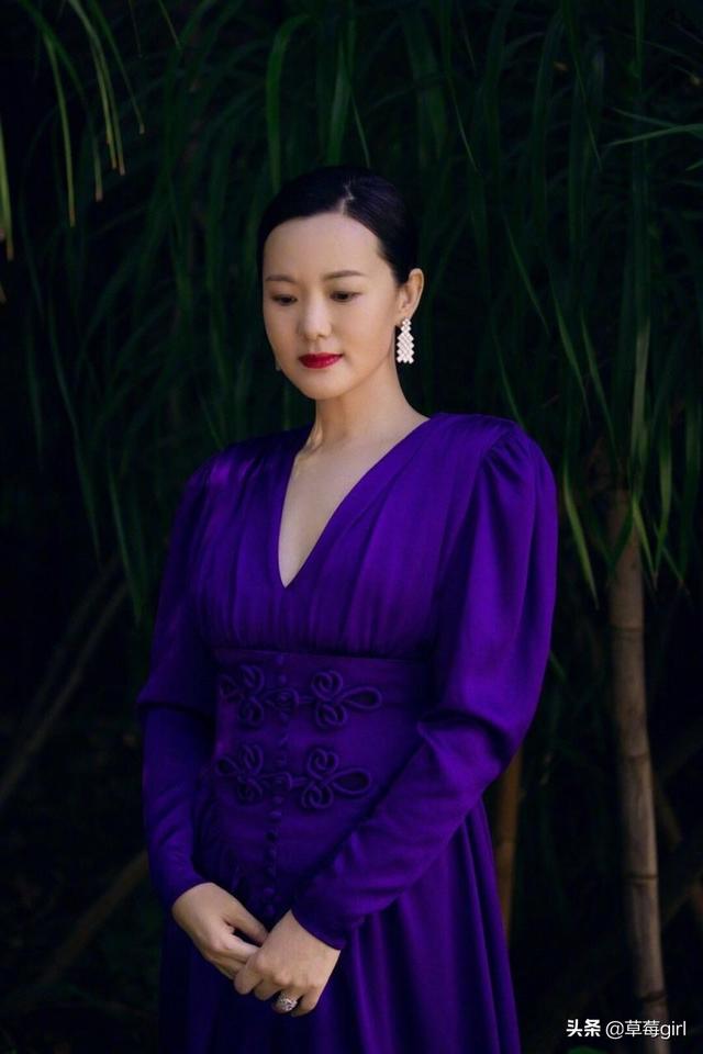 咏梅最佳女主角:咏梅斩获第32届金鸡奖最佳女主角，是运气还是实力？