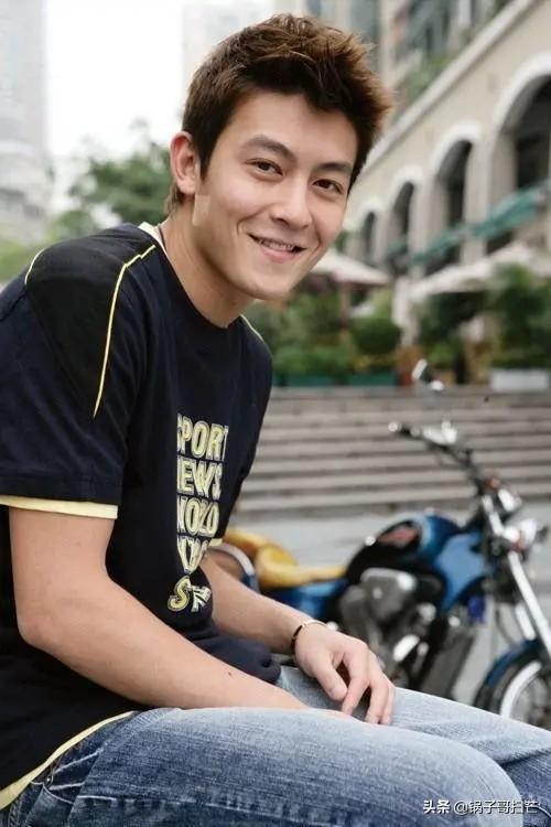 赵磊华谊:秦舒培到底有什么魔力，可以让陈冠希变身炫妻晒娃狂魔