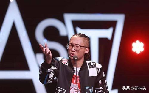 如何评价脱口秀演员周奇墨？