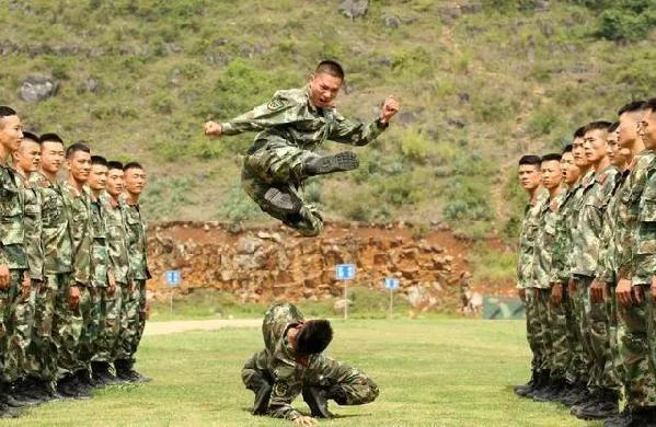 武警、特警和特种部队有什么区别？什么情况出动武警、特警和特种部队？插图40