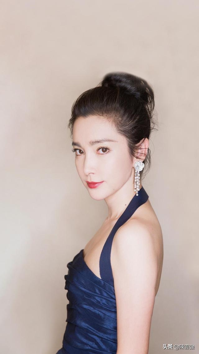 女人说“我想你了”应该怎么回复,回复“我也想你了”还是怎么回答呢？