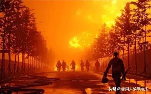 你怎么看待在天津塘沽爆炸事件中消防隊員義無反顧地上前救災救難的行為？