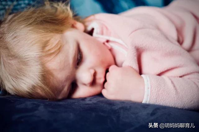 郭敬明体重:2岁半才宝宝22斤，怎么办