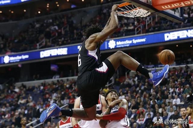 怀特塞德为什么叫白边:NBA中有没有哪位球员底薪加盟球队并且担任首发？