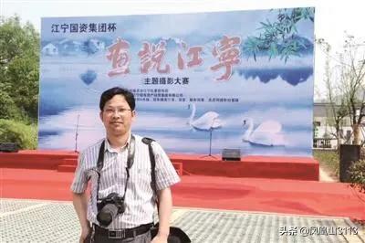 牛背上长大的诗人?是谁？有谁了解？