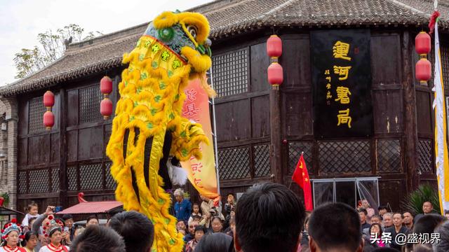 河南农村庙会斗狗现场视频:今年河南滑县火神庙会，有社火表演么？