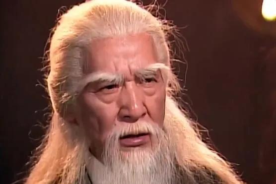 剑法高手的:越女阿青,风清扬,令狐冲,冲虚道长,林远图,张三丰,何足道