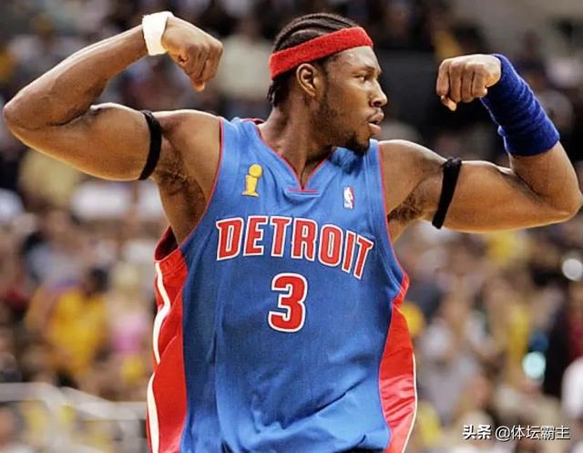 怀特塞德为什么叫白边:NBA中有没有哪位球员底薪加盟球队并且担任首发？