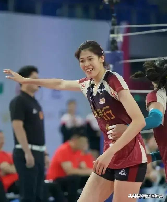 李盈莹是否垫脚应该如何评价