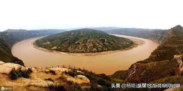 陆机才多岂自保:《滕王阁序》中“请洒潘江，各倾陆海云尔”潘江陆海各指什么？