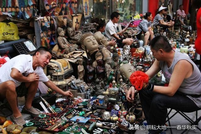 玉石的图片,戴了三年的玉，辛苦品鉴一下价值是多少？