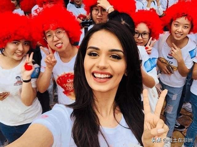 美国美女与狗配视频交:在非洲中国人开的工厂里，当地女孩为什么喜欢和中国男人谈恋爱？