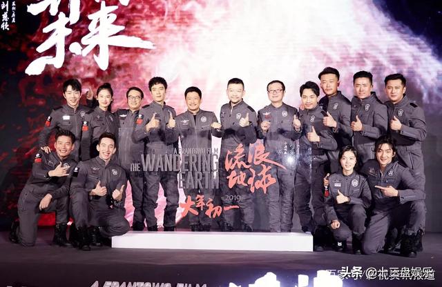 集资三个亿给《流浪地球》的团队,把《上海堡垒》重拍一遍,能不能拯救这部电影？票房结果有多大的不同？