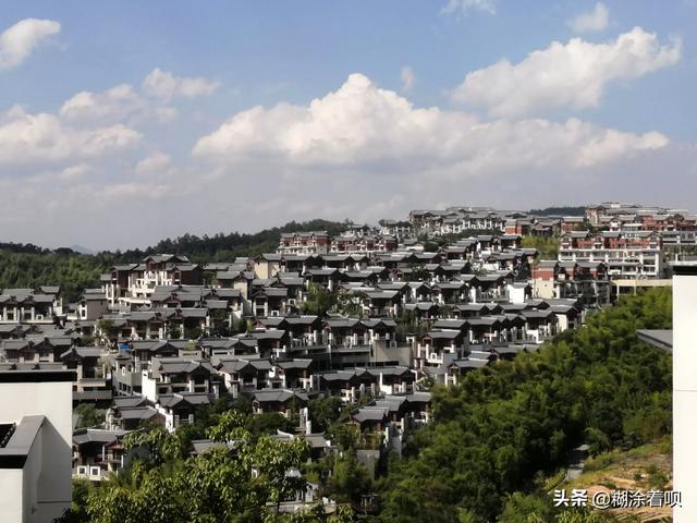 宋英杰简历:有“最美天气预报主持人”之称的央视主持人杨丹近况如何？