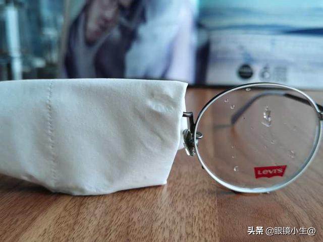 变色眼镜片 寿命:长期戴变色近视眼镜好吗？